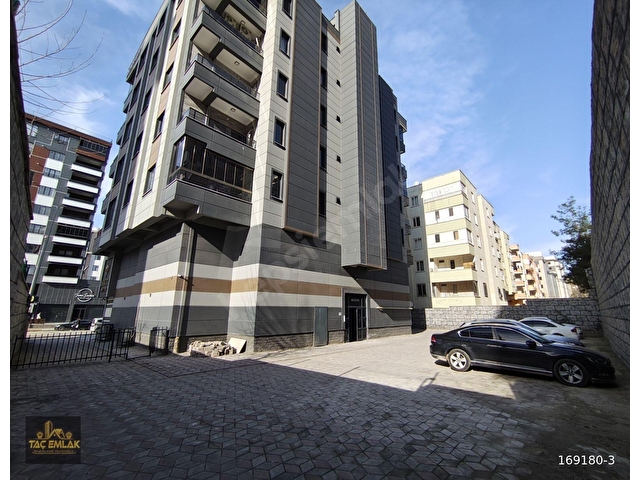 KARAKÖPRÜ 35 METRO MARKET YANI 5 ODALI SATILIK LÜKS DAİRE - Görsel 2