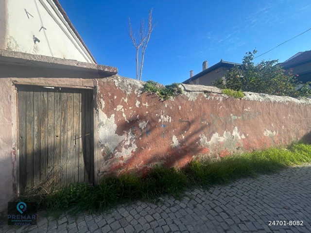 AYVALIK MERKEZDE GENİŞ BAHÇELİ 2 KATA MUSADELİ TEK KATLI 2+1 KAGİR EVİ - Görsel 3