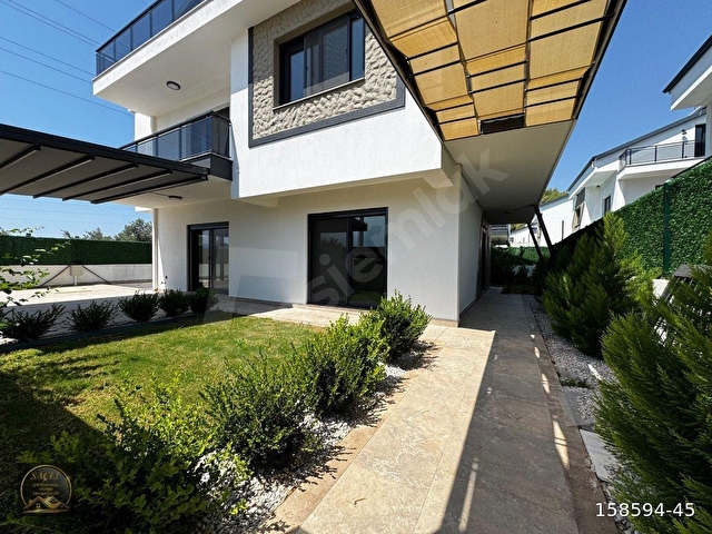 SAÇLI GAYRİMENKUL’DEN SATILIK KARAGEDİK’TE 6 +1  HAVUZLU TRIBLEX VİLLA