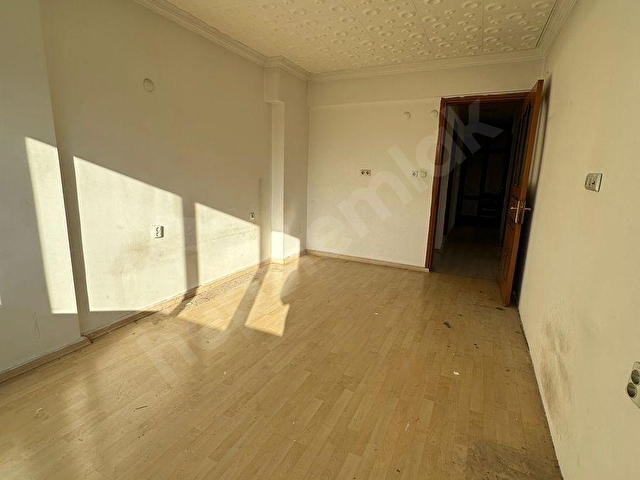 Bornova Mevlana Mahallesinde Kiralık 3+1 Daire - Görsel 13