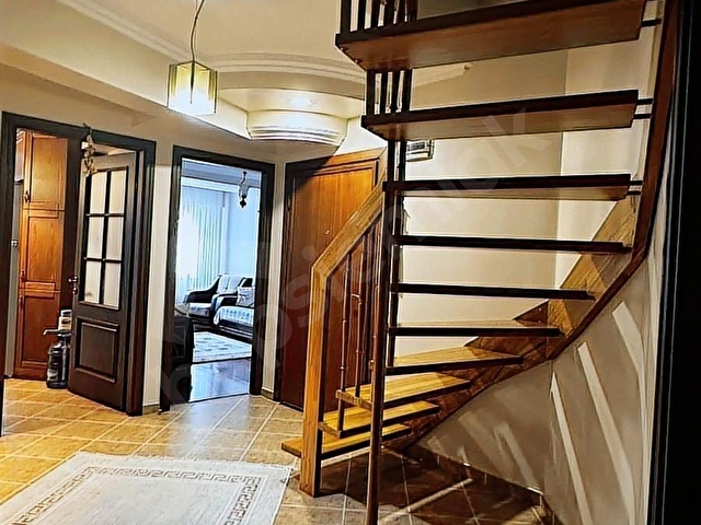 BAĞCILAR ÇINAR DA 200 M2, 5+1 ÖZEL YAPIM DUBLEX DAİRE OTOPARKLI - Görsel 5