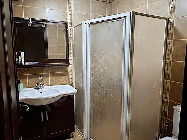BAĞCILAR ÇINAR DA 200 M2, 5+1 ÖZEL YAPIM DUBLEX DAİRE OTOPARKLI - Görsel 19