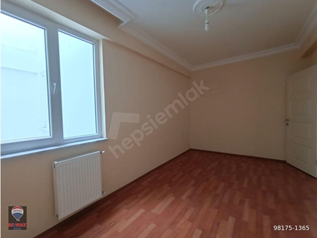 Eskişehir Fatih Mahallesinde ara kat 3+1 asansörlü kiralık daire - Görsel 23