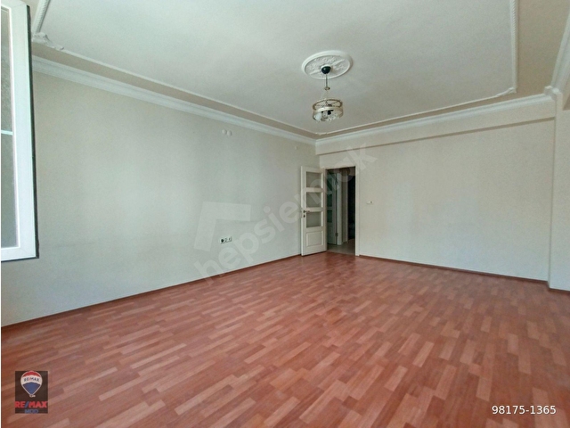 Eskişehir Fatih Mahallesinde ara kat 3+1 asansörlü kiralık daire - Görsel 3