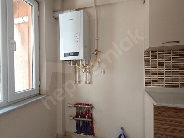 Eskişehir Fatih Mahallesinde ara kat 3+1 asansörlü kiralık daire - Görsel 7