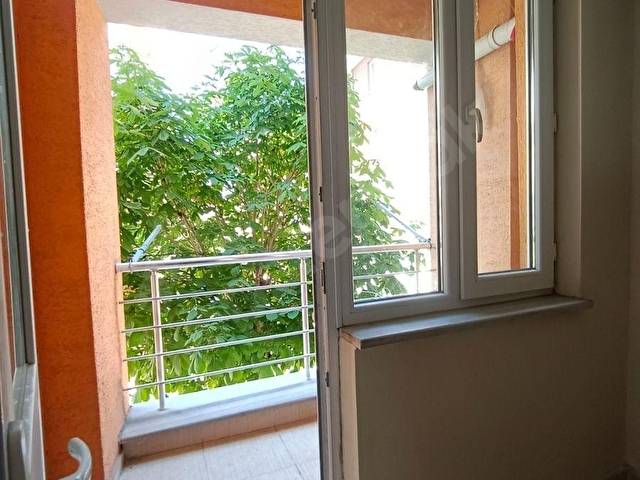 Eskişehir Fatih Mahallesinde ara kat 3+1 asansörlü kiralık daire - Görsel 8
