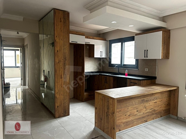YÜKSELDEN EDREMİT ÇARŞININ MERKEZİNDE GENİŞ BALKONLU 2+1 SATILIK DAİRE - Görsel 16