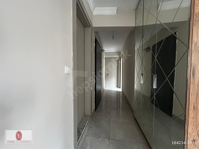 YÜKSELDEN EDREMİT ÇARŞININ MERKEZİNDE GENİŞ BALKONLU 2+1 SATILIK DAİRE - Görsel 20
