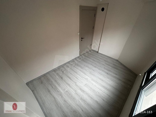 YÜKSELDEN EDREMİT ÇARŞININ MERKEZİNDE GENİŞ BALKONLU 2+1 SATILIK DAİRE - Görsel 7