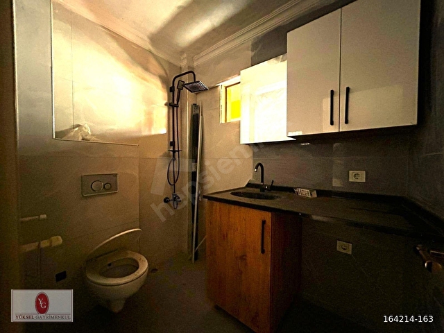 YÜKSELDEN EDREMİT ÇARŞININ MERKEZİNDE GENİŞ BALKONLU 2+1 SATILIK DAİRE - Görsel 10