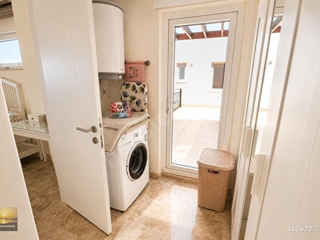 Denize sıfır Kumsal plajlı lüks sitede satılık villa yabancidan - Görsel 30