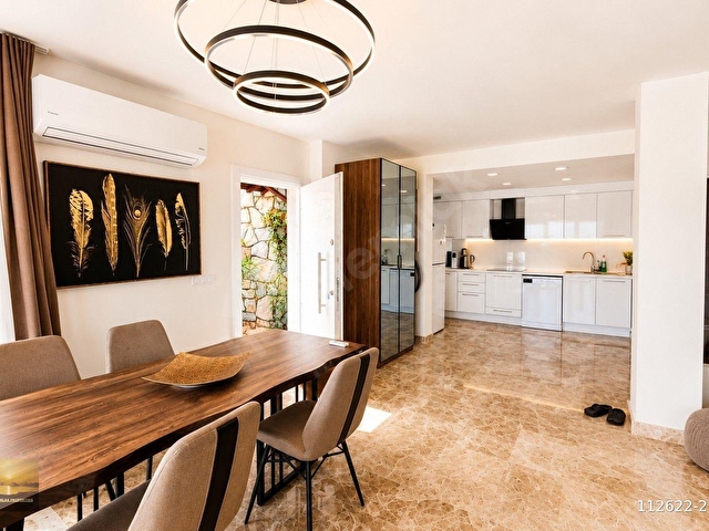 Denize sıfır Kumsal plajlı lüks sitede satılık villa yabancidan - Görsel 13