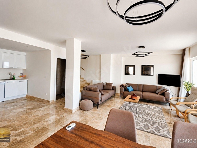 Denize sıfır Kumsal plajlı lüks sitede satılık villa yabancidan - Görsel 15