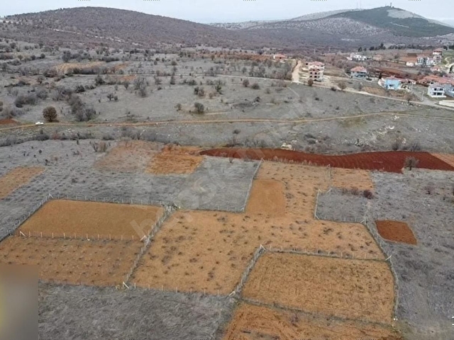UŞAK KARAHALLI PAŞALAR DA İMAR YAKINI 1050 M2 ARAZİ - Görsel 4