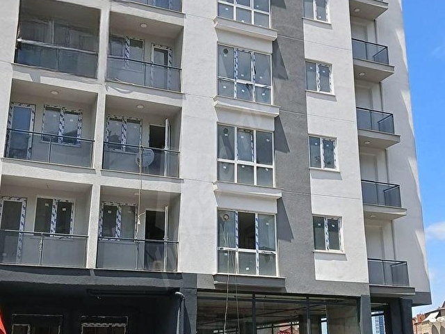 4.LEVENT METROSUNA YAKIN KONUMDA PROJEDEN FIRSAT SATILIK DAİRE - Görsel 3