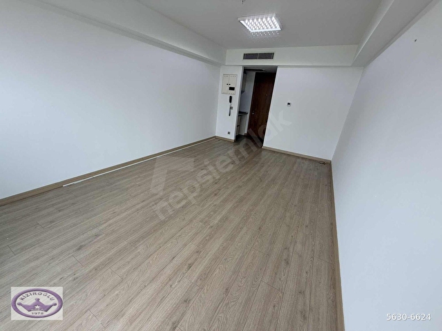 kartal helis kiralık ofis e5 cepheli deniz görür balkonlu ofis - Görsel 6