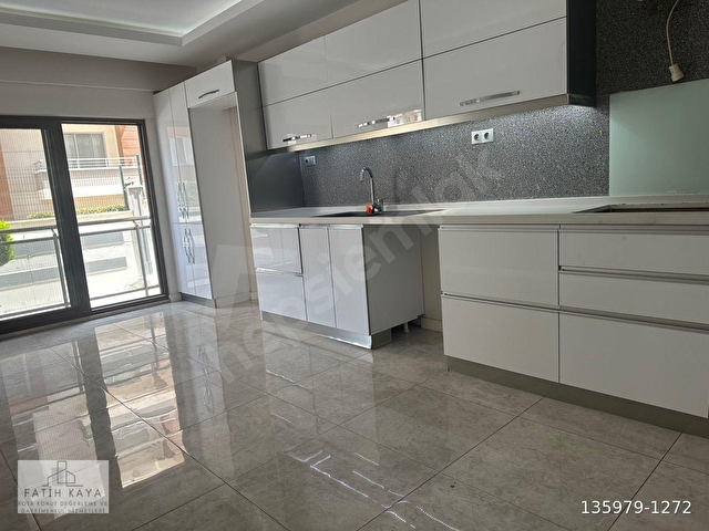 Rota Gayrimenkul’den Şemikler’de Site içerisinde 3+1 Kiralık Daire - Görsel 2