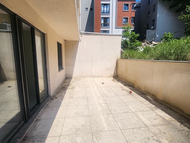 KEMERBURGAZ MERKEZDE 1+1 45 M2 NET BAHÇE KULLANIMLI DAİRE