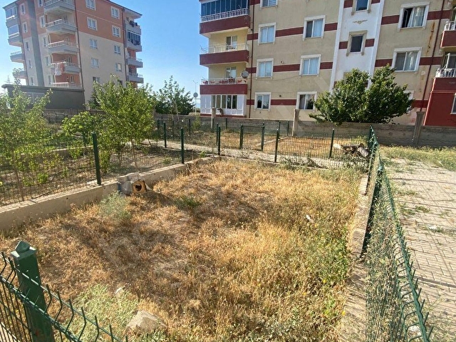 SÜMER MAHALLESİ SATILIK  3+1 DAİRE 165 M2 NET   4. KAT ARA KAT SİTE İÇİNDE - Görsel 3
