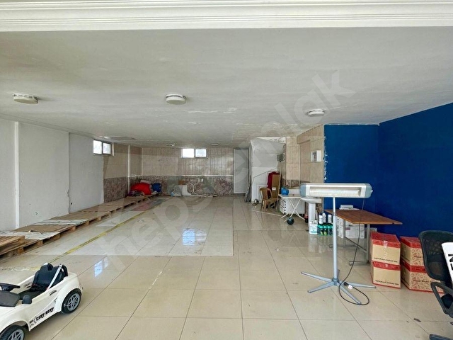 ESEN EMLAKDAN TAHTAKALE AVM AŞAĞISINDA CADDE ÜZERİNDE ASMA KATLI 240m² KİRALIK DÜKKAN - Görsel 9