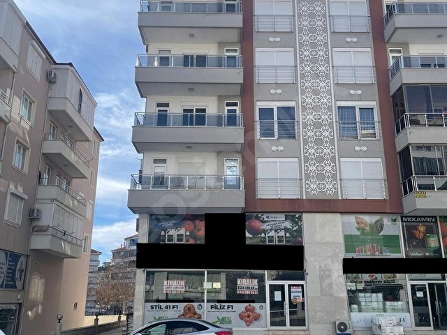 ESEN EMLAKDAN TAHTAKALE AVM AŞAĞISINDA CADDE ÜZERİNDE ASMA KATLI 240m² KİRALIK DÜKKAN - Görsel 2