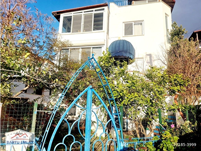 Bodrum Turgutreiste 5+2 deniz manzaralı satılık triplex - Görsel 5