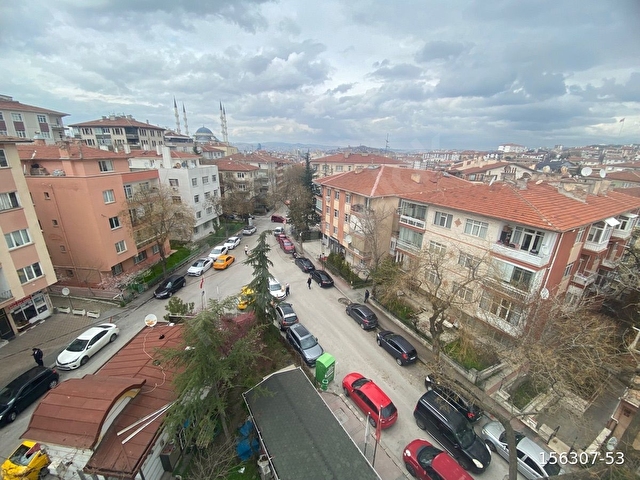 ESAT AKYÜZ SOKAKTA 2.5+1 TERAS KAT SATILIK DAİRE - Görsel 3