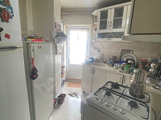 ESAT AKYÜZ SOKAKTA 2.5+1 TERAS KAT SATILIK DAİRE - Görsel 8