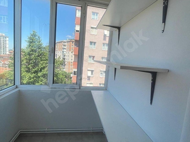 ATAKENT CADDE ÜZERİNDE METROYA ÇOK YAKIN KİRALIK 3+1 DAİRE - Görsel 16