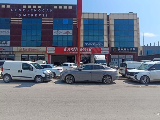 Nilifer Üçevler Şenocak işmerkezinde 3.Kat 80m2 Ofis katı 20 000