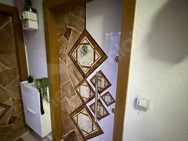 HOMEDAN TRAMVAYIN DİBİNDE 2+1 85M² ASANSÖRLÜ LÜX ARA KAT DAİRE - Görsel 12