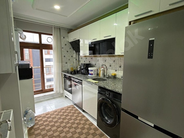 HOMEDAN TRAMVAYIN DİBİNDE 2+1 85M² ASANSÖRLÜ LÜX ARA KAT DAİRE - Görsel 3