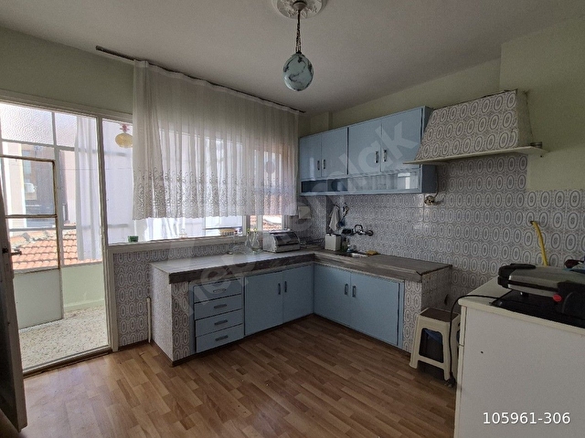 EGE EMLAKTAN ŞEHİR MERKEZİNDE KİRALIK 3+1 GENİŞ DAİRE - Görsel 19
