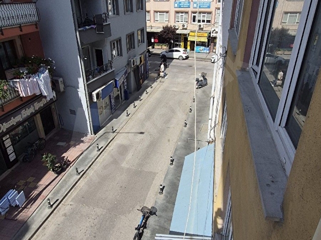 EGE EMLAKTAN ŞEHİR MERKEZİNDE KİRALIK 3+1 GENİŞ DAİRE - Görsel 30