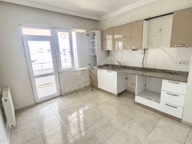 YMZDEN BEŞTEPEDE SATILIK SİTENİN EN UYGUN FİYATLI 2+1 DAİRESİ