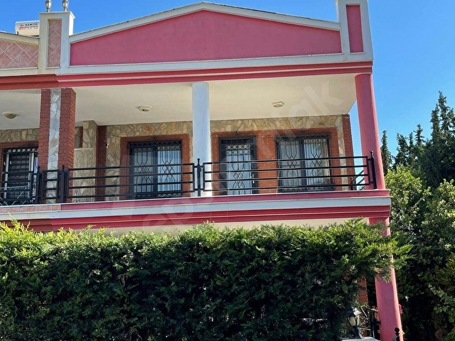 Kuşadası Özkent Sitesinde Kiralık 4+1 Özel Havuzlu Yazlık - Görsel 4