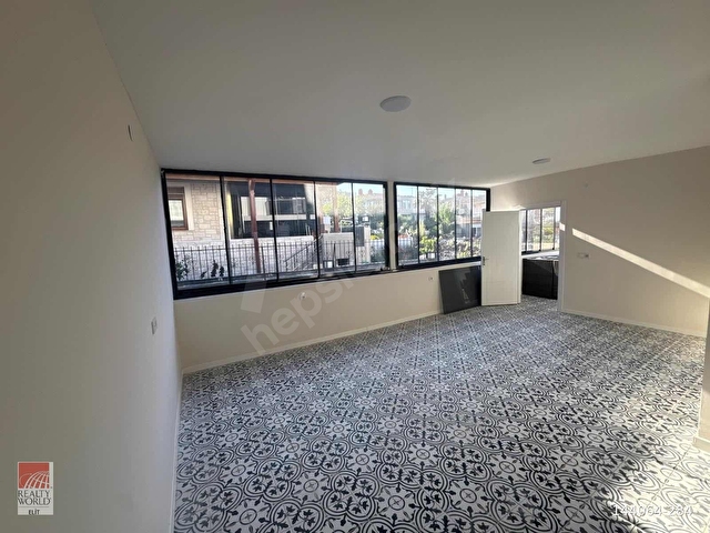 YENİFOÇADA DENİZE YAKIN MERKEZİ KONUMDA FIRSAT DAİRE - Görsel 16
