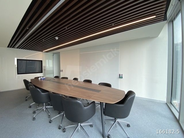 MASLAK SPİNE TOWER 1375 M2 DEKORASYONLU TAM KAT OFİS - Görsel 8