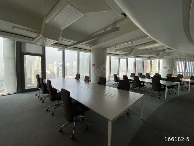 MASLAK SPİNE TOWER 1375 M2 DEKORASYONLU TAM KAT OFİS
