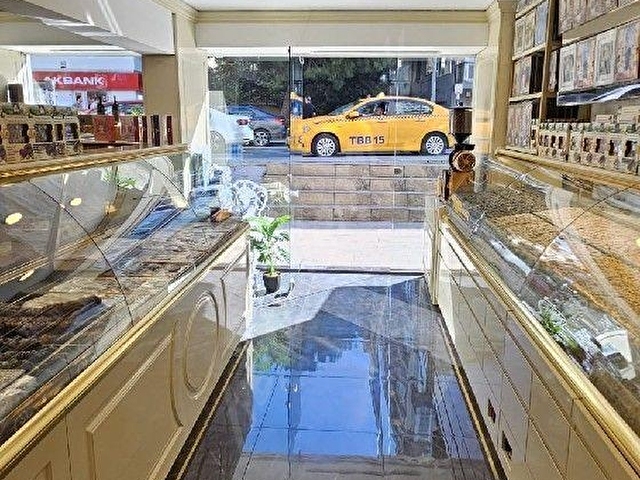 ETİLER NİSBETİYEDE KAÇIRILMAYACAK FIRSAT! CADDE ÜZERİ ÇİFT CEPHELİ TİCARİ RUHSATLI DÜKKAN - Görsel 8