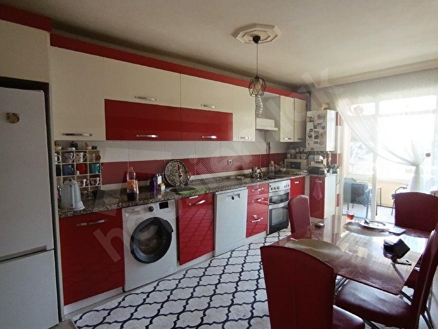 ÇÖMLEKÇİ MAH.CADDE ÜZERİNDE SATILIK 170M2 İÇİ FULL YAPILI 3+1 DAİRE - Görsel 9