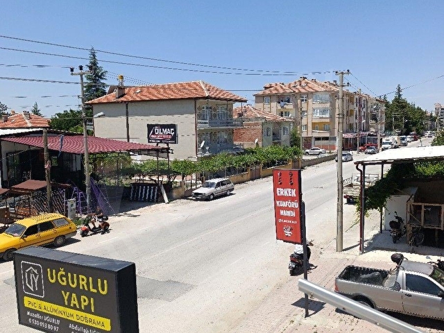 ÇÖMLEKÇİ MAH.CADDE ÜZERİNDE SATILIK 170M2 İÇİ FULL YAPILI 3+1 DAİRE - Görsel 14