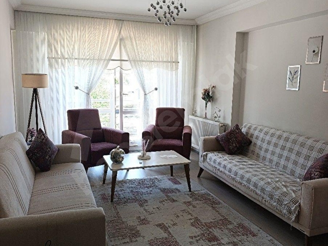ÇÖMLEKÇİ MAH.CADDE ÜZERİNDE SATILIK 170M2 İÇİ FULL YAPILI 3+1 DAİRE - Görsel 16