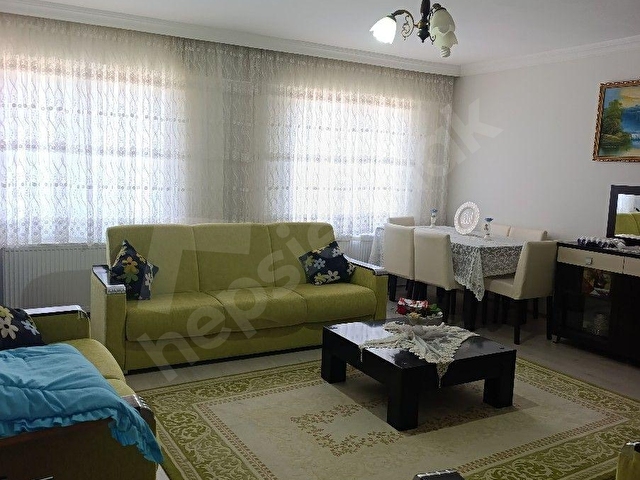 ÇÖMLEKÇİ MAH.CADDE ÜZERİNDE SATILIK 170M2 İÇİ FULL YAPILI 3+1 DAİRE - Görsel 20
