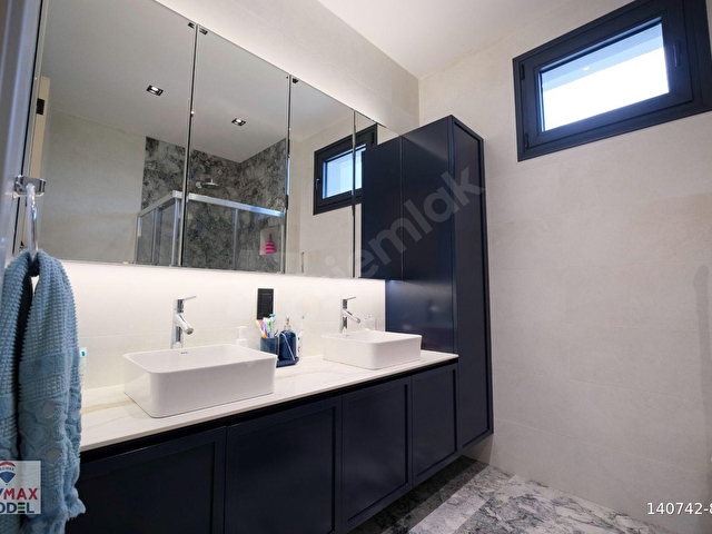 REMAX MODEL DEN GERZELE DE ÖZEL TASARIM SATILIK VİLLA - Görsel 21