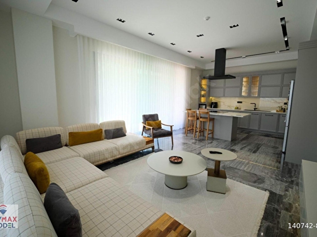 REMAX MODEL DEN GERZELE DE ÖZEL TASARIM SATILIK VİLLA - Görsel 8