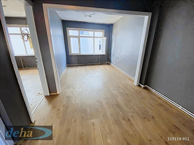 Beyazıtta Ferah Balkonlu Öğrenciye Çalışan Uygun 3+1 140 m² - Görsel 9
