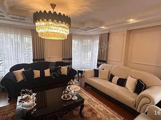 FLORYA ŞENLİKKÖYDE 4+1 BAHÇE KATI SATILIK DAİRE