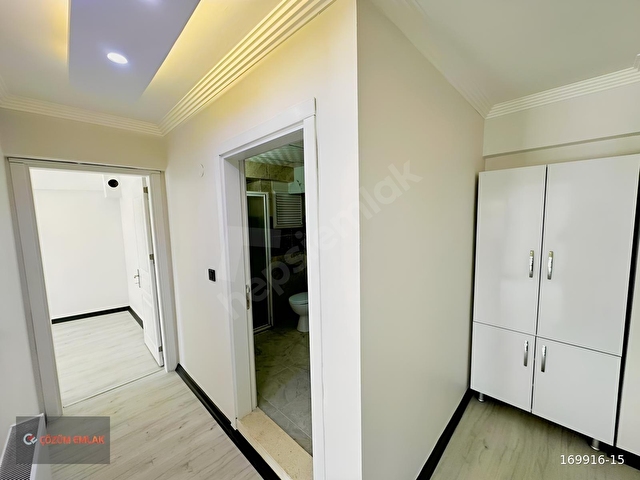 ÇÖZÜM EMLAKTAN MURADİYEDE 1+1 ÖN CEPHE BALKONLU SATILIK DAİRE - Görsel 11