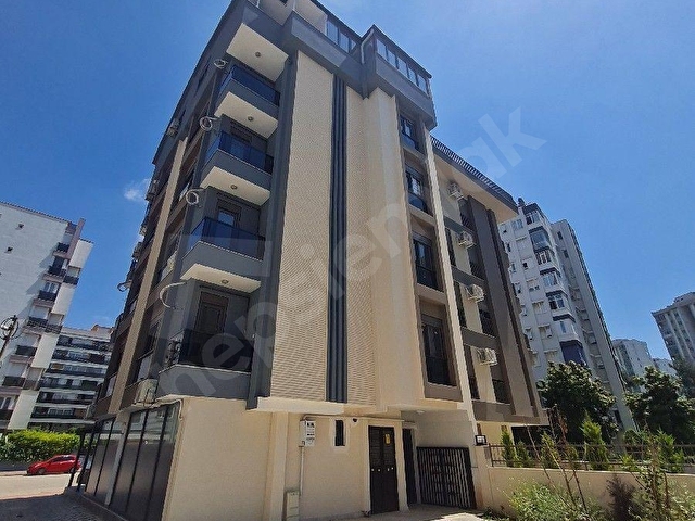 Fiyat Düştü,Perge Caddesine 200metre Oyak Sitesi Yanı Sıfır 3.Katta 1+1 ,Asansörlü,50m2 Daire ,Otopa
